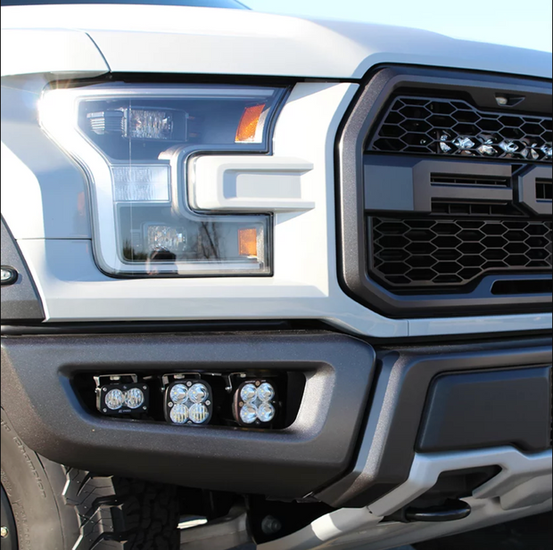 CheroCar Carbon Fiber Fog Light Trim Bezels For 2017-2020 Ford F150 Raptor Gen2 - Gloss Black/Carbon